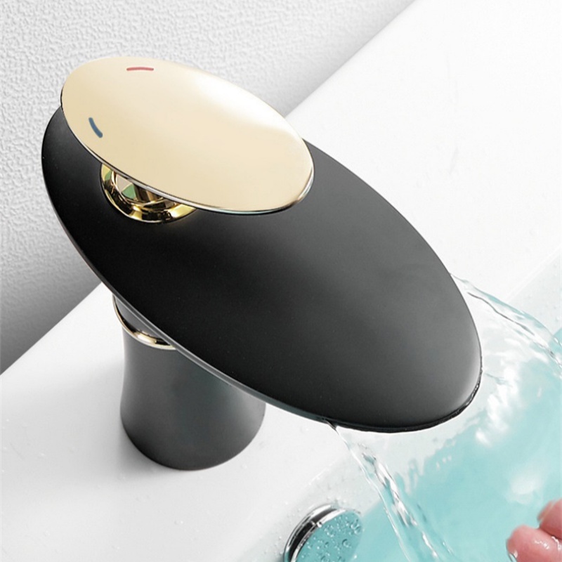 Home Hardware Bathroom Faucets - Смеситель для раковины Waterfall Basin, бело-золотой,